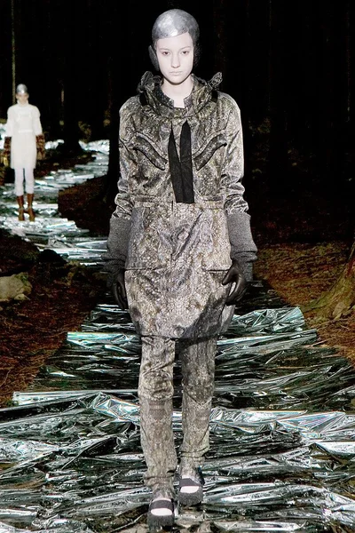 Look 13